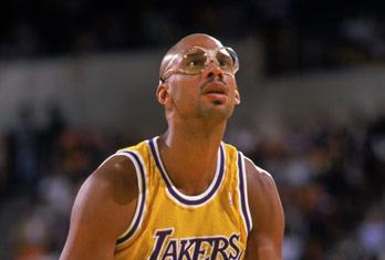 火箭12月防守效率第23&场均失分第19 12月前这两项数据均排第2（火箭12月防守下滑：防守效率第23、场均失分第19，此前两项均居第2）