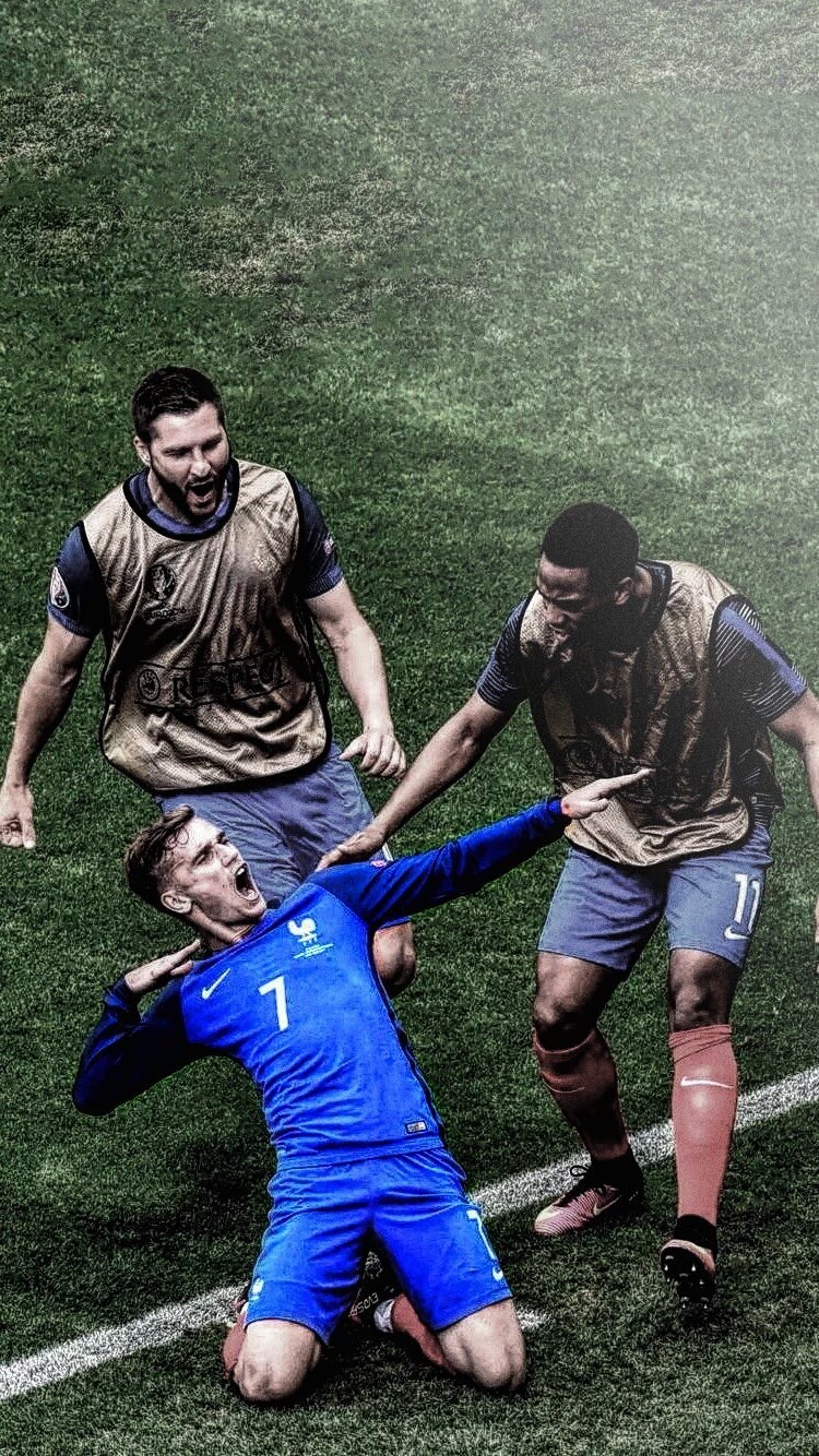 姜伟泽三分6中4拿19分8助，赛季得分&助攻均为队内第一（姜伟泽三分球6投4中砍下19分8助攻，赛季得分与助攻均居队内首位）