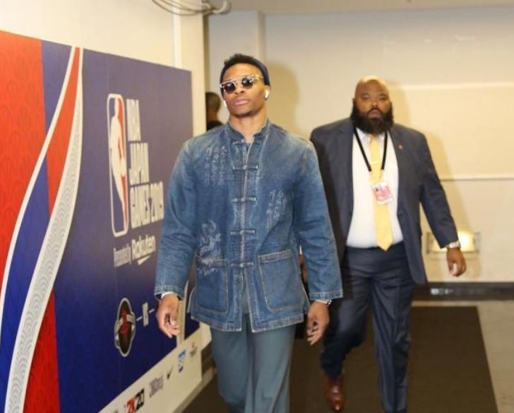 独行侠伤病报告：加福德和拉塞尔将缺席今天对阵篮网的比赛（独行侠伤情更新：加福德、拉塞尔将缺席今日与篮网之战）