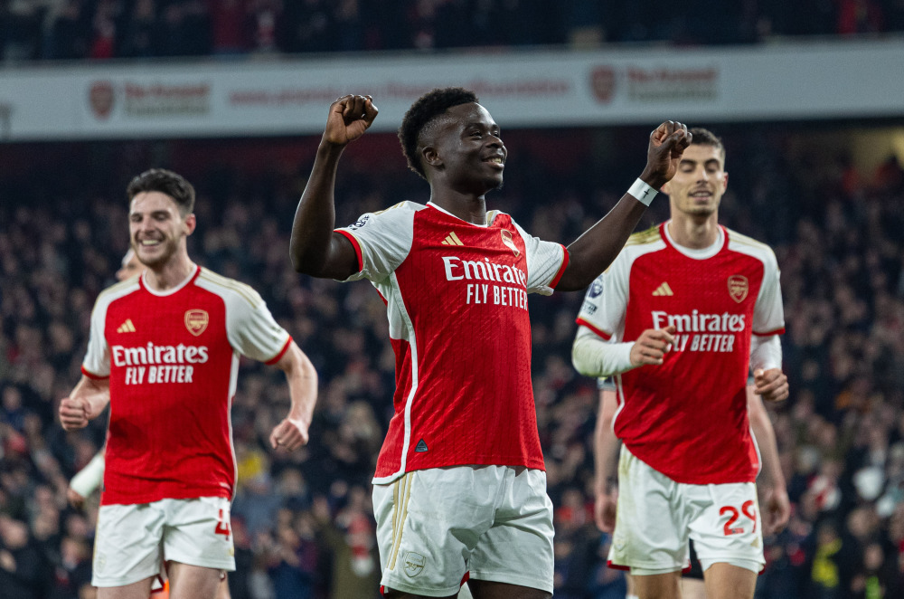 大小王对轰！杜兰特造东契奇犯规两罚全中 詹姆斯造火箭犯规两罚回应（双王对飙！杜兰特造成东契奇犯规两罚全中，詹姆斯面对火箭造犯规两罚回敬）