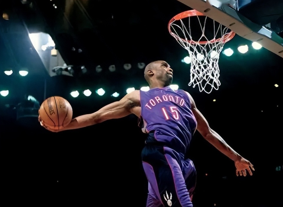 马丁内斯：C罗首发是因为进球高效，如今没有不劳而获的事（马丁内斯：C罗首发靠高效得分，如今没有不劳而获）