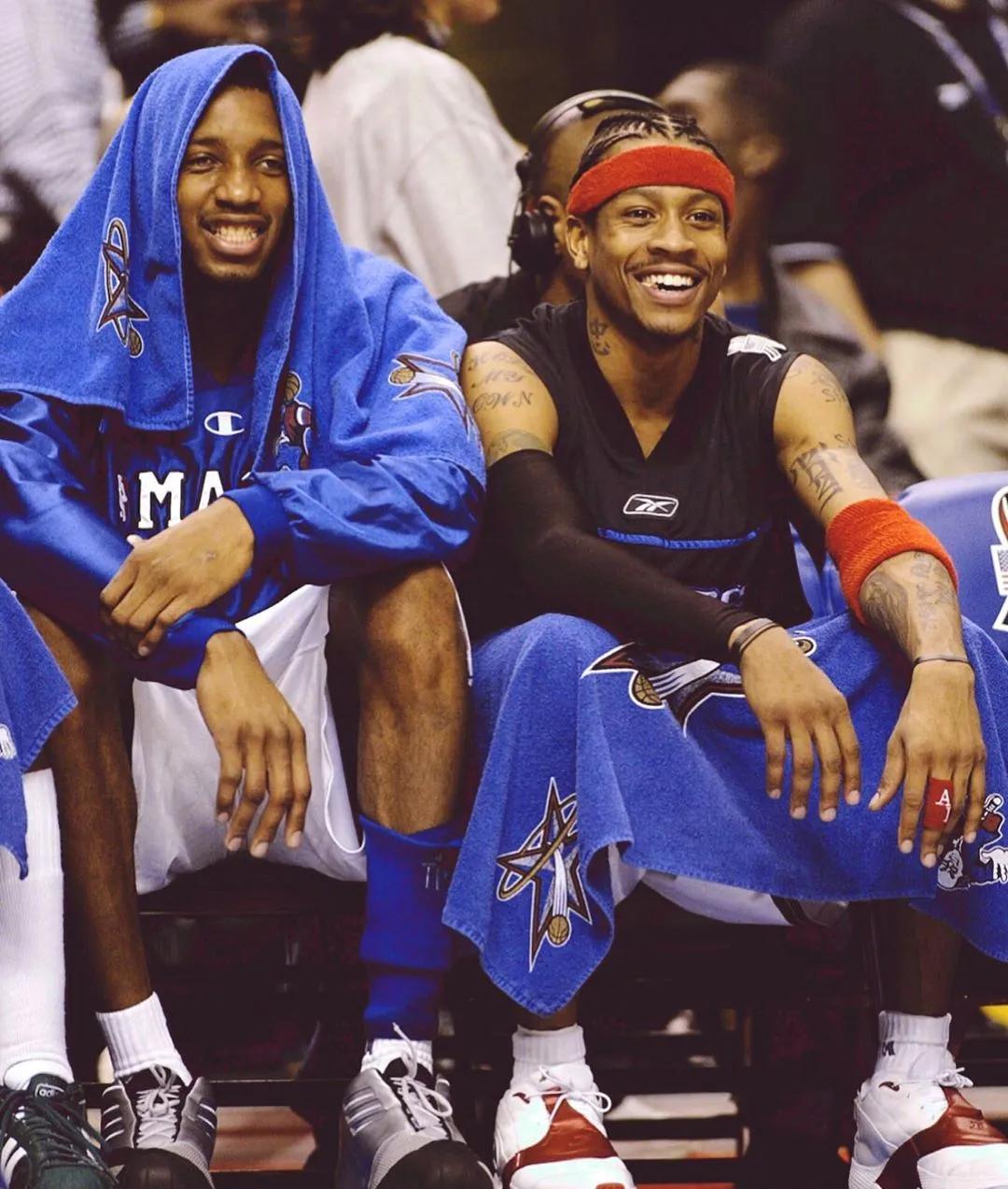 杨瀚森带女友赴美引发争议，好友崔永熙称其应专注篮球，网友支持其在球场表现。（杨瀚森携女友赴美引热议，崔永熙建议他专注篮球，网友力挺其赛场表现）